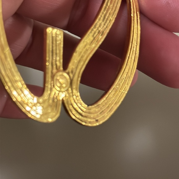 St. John Gold metal chain belt - Picture 7 of 10